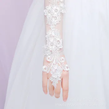 Nauja nuotakos vestuvinė suknelė nėriniuotos pirštinės vestuvinės atvirų pirštų pirštinės balti nėriniai vidutinio ilgio plonos vestuvinės pirštinės paprasta